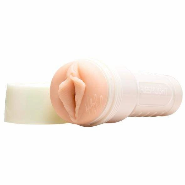 Fleshlight - Fleshlight Girls Maitland Ward Lotus Masturbator (Toy Meets World)