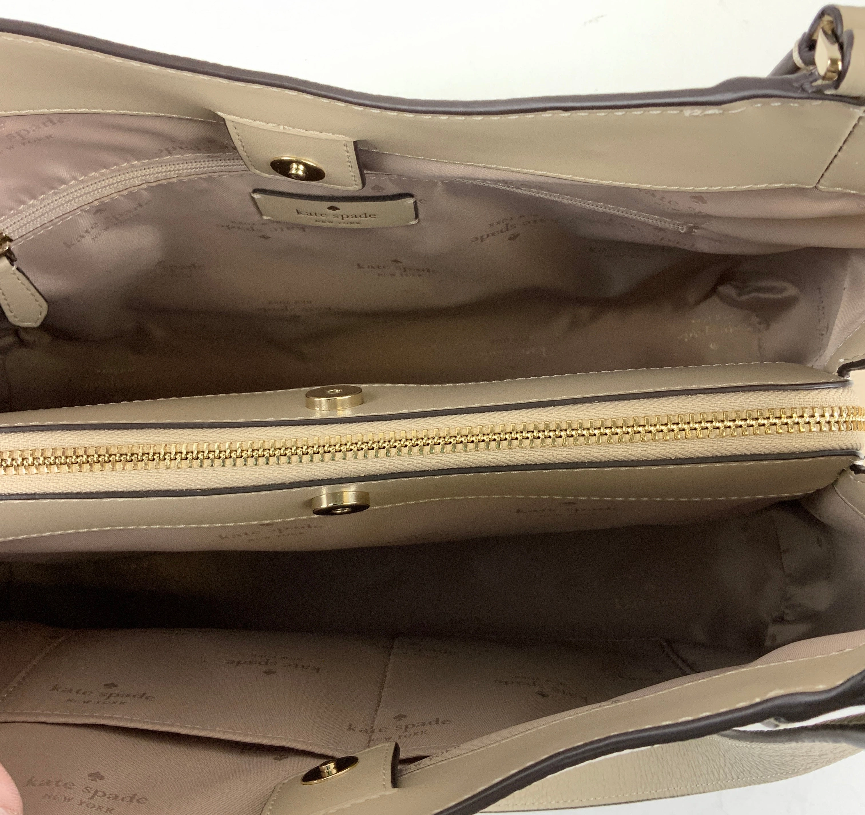 Handbag Designer By Kate Spade In Cream & Tan, Size:Large