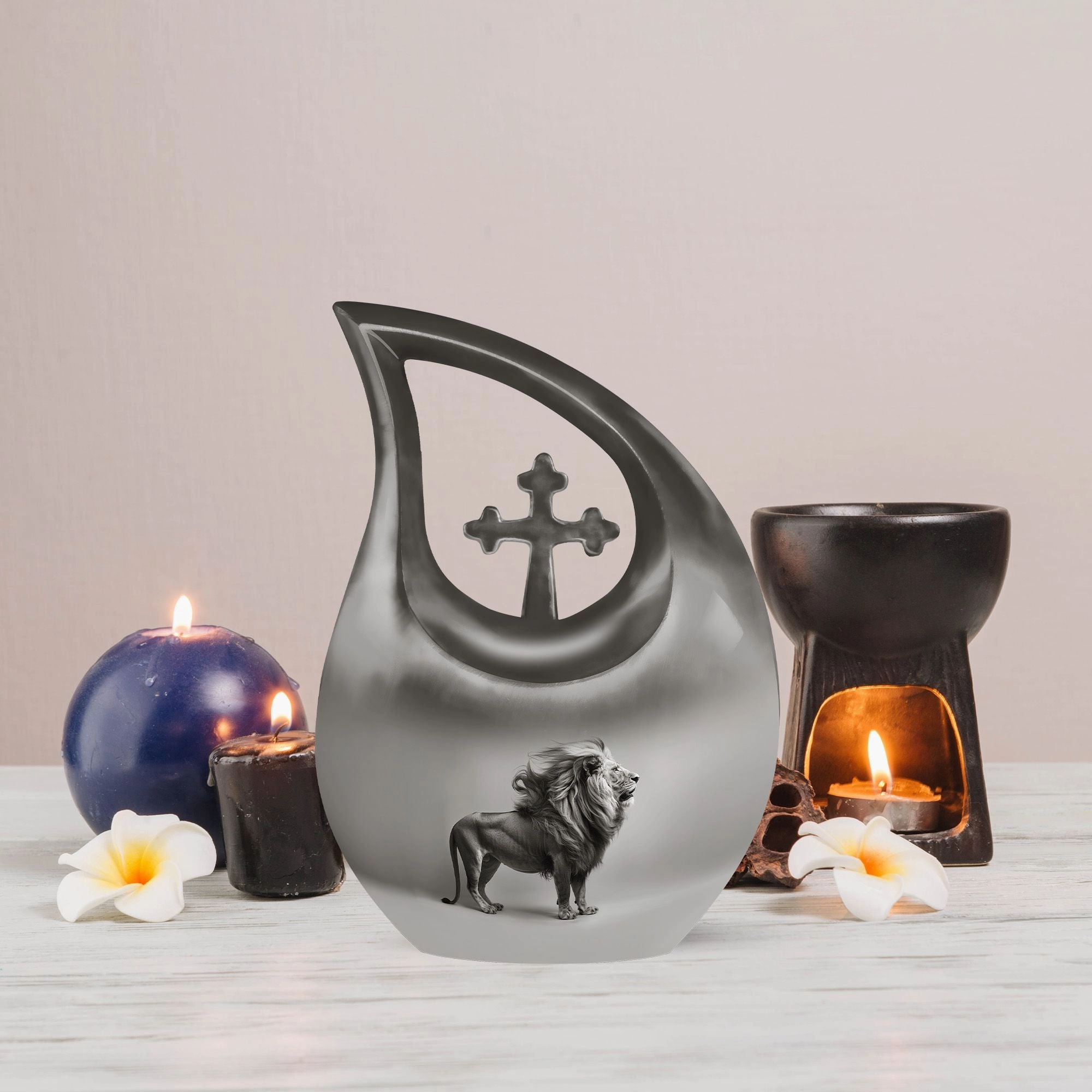 Lion Urn  -  Memorial Urn for Adult Human Ashes